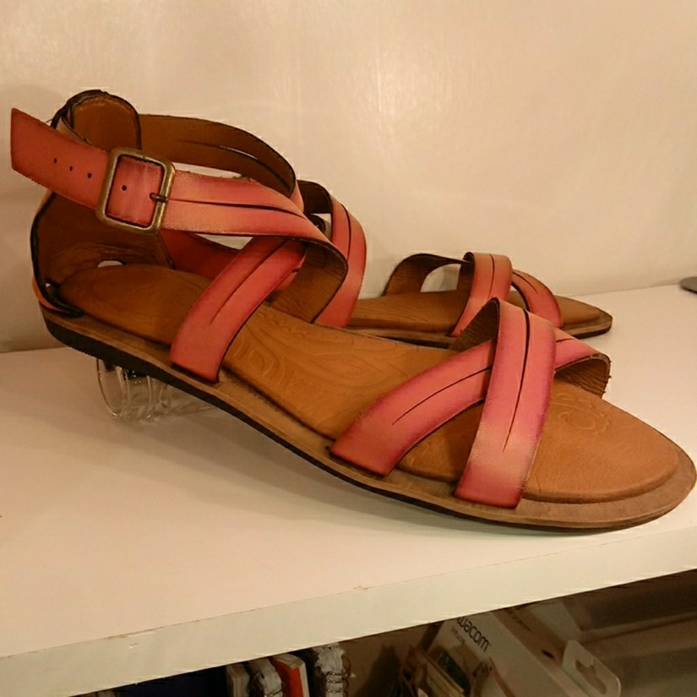 Pink leather sandals